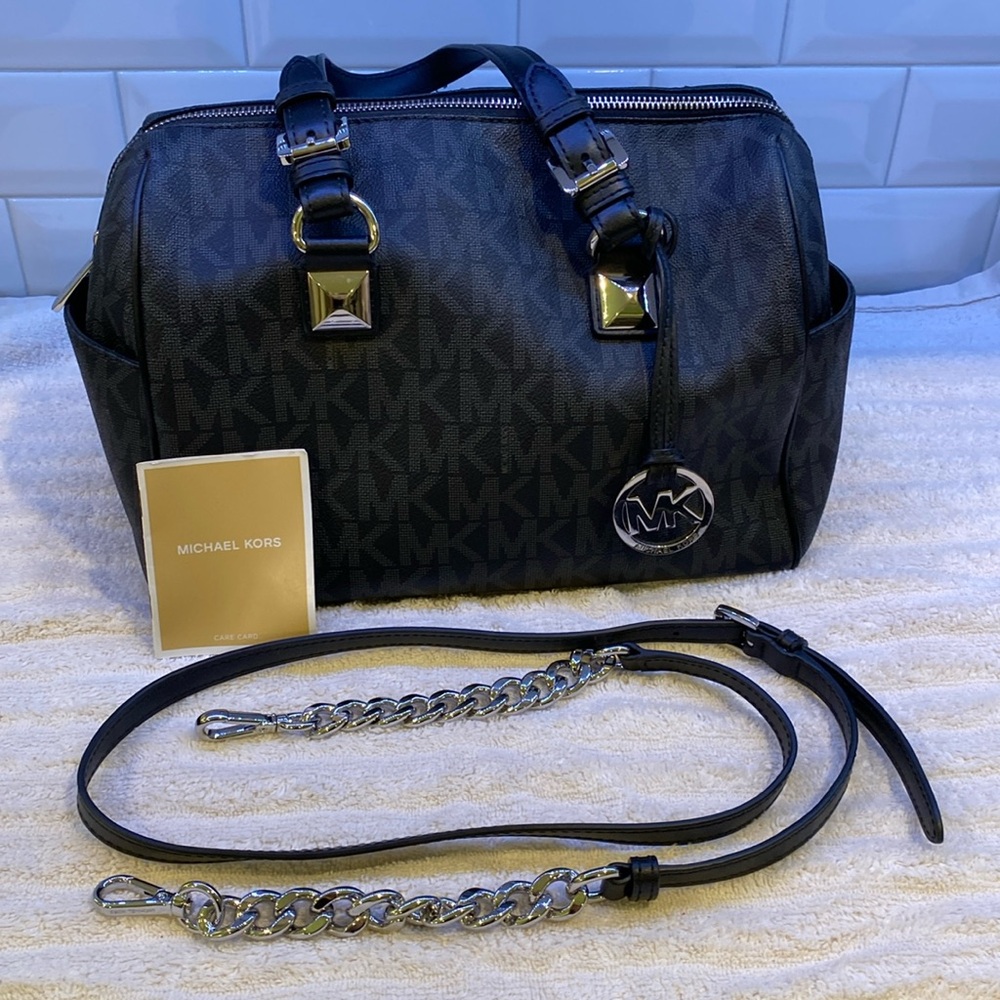 Michael Kors Black purse.